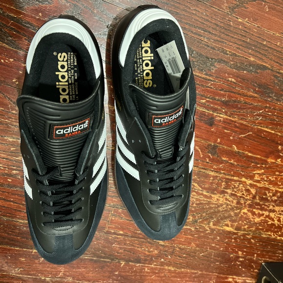 BNIB Adidas Samba Classic Shoes - Picture 6 of 9